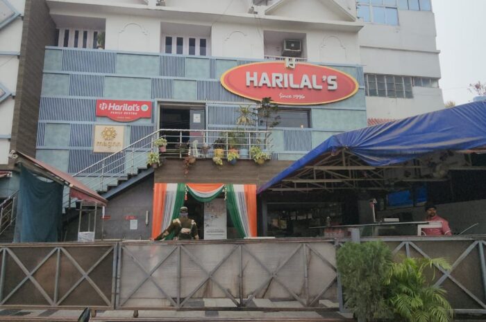 हरिलाल मिठाई दुकान में आयकर विभाग की छापेमारी – करोड़ों रुपये की टैक्स चोरी का आरोप